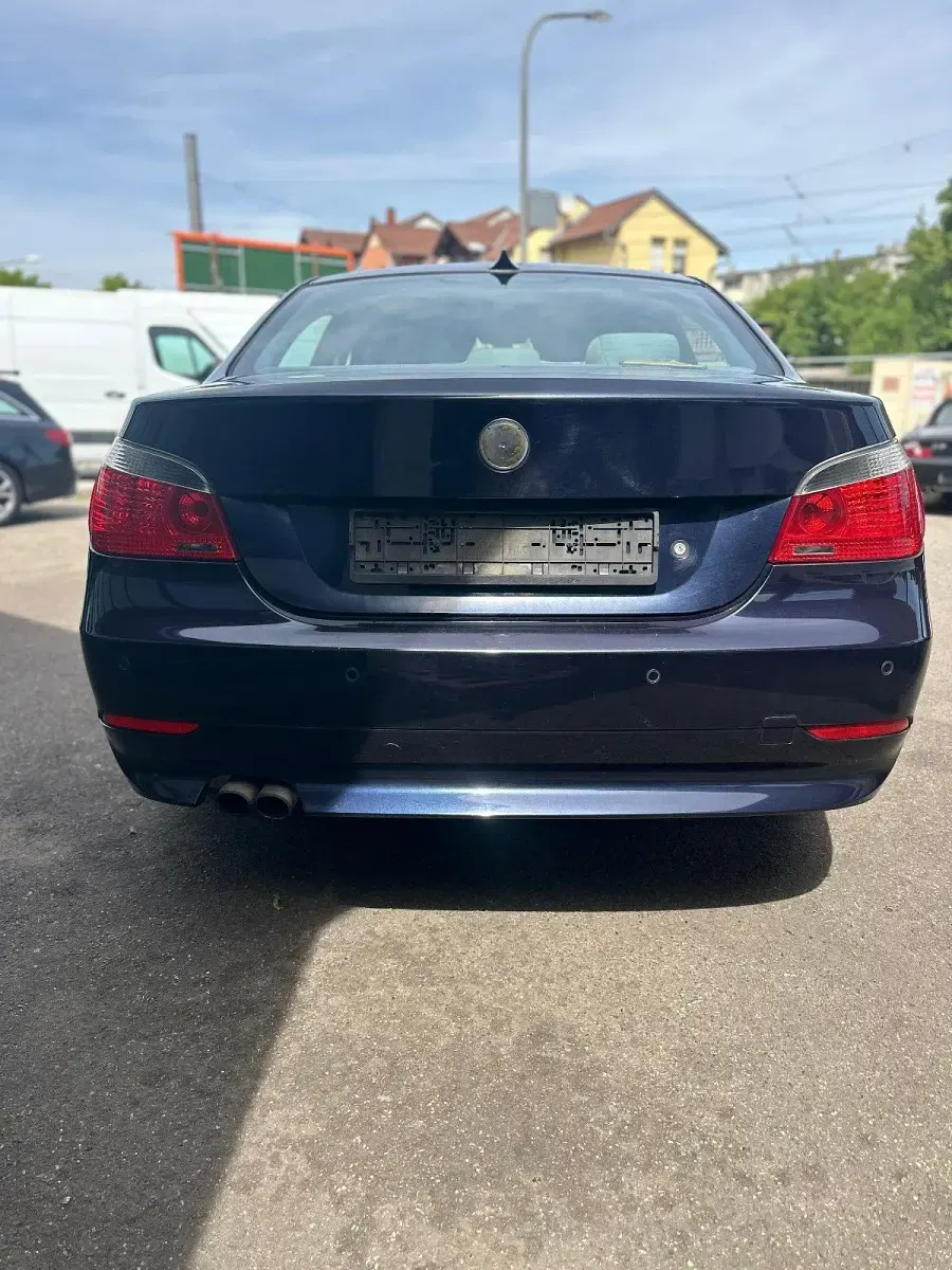 Usata BMW 520 170 CV (125 kW) 2004 Blu Berlina