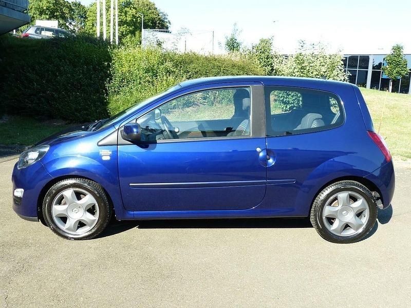 Violet Gebraucht 2013 Renault Twingo Initiale Paris Kleinwagen | 3.780 € (Guter Preis) - Bild 1/4