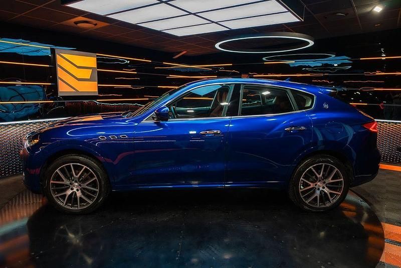 Gebraucht Maserati Levante 275 PS (202 kW) 2016 Blau SUV
