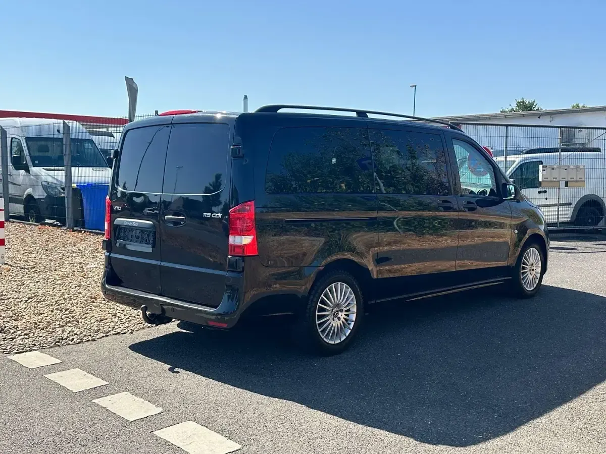 Gebraucht Mercedes Vito 190 PS (139 kW) 2019 Schwarz Van