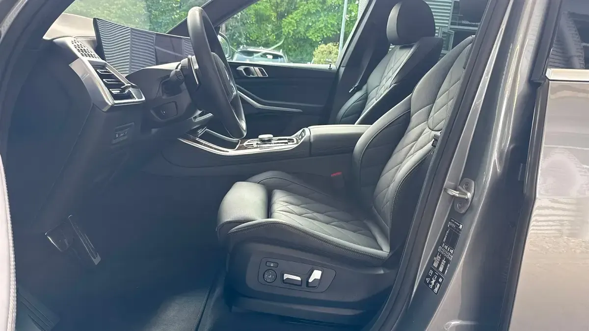 Gebraucht BMW X5 Comfort Edition 340 PS (250 kW) 2025 Skyscraper grau metallic SUV