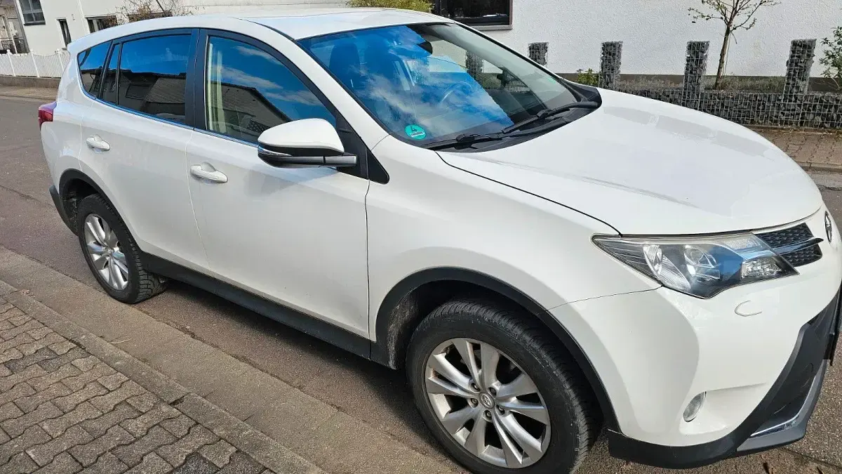 Gebraucht Toyota RAV4 151 PS (111 kW) 2013 Weiß SUV