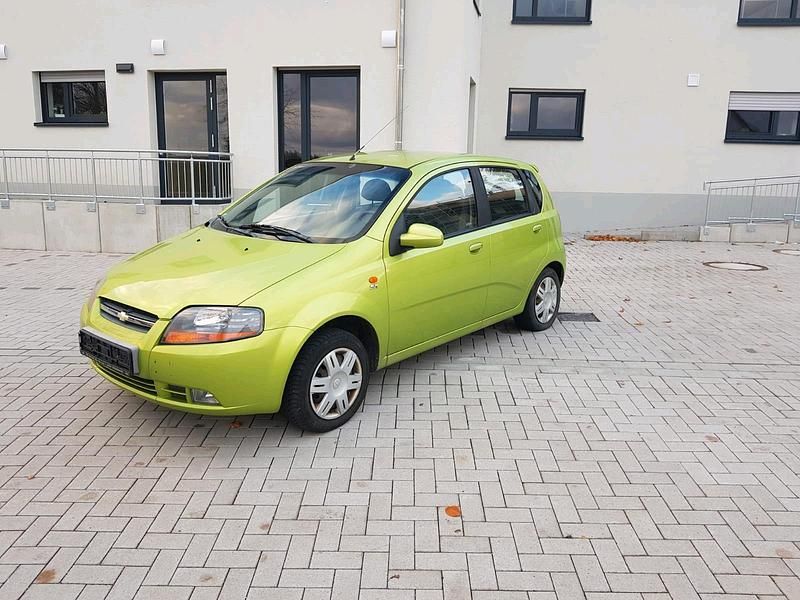 Grün Gebraucht 2005 Chevrolet Kalos Kleinwagen | 1.690 € (Fairer Preis) - Bild 1/4