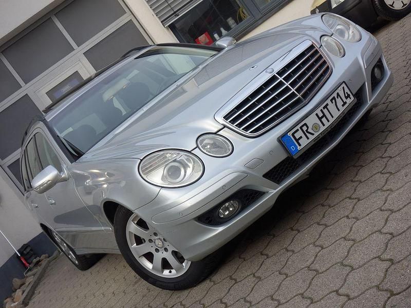 Silber Gebraucht 2007 Mercedes E200 Kombi | 5.400 € (Guter Preis) - Bild 1/4
