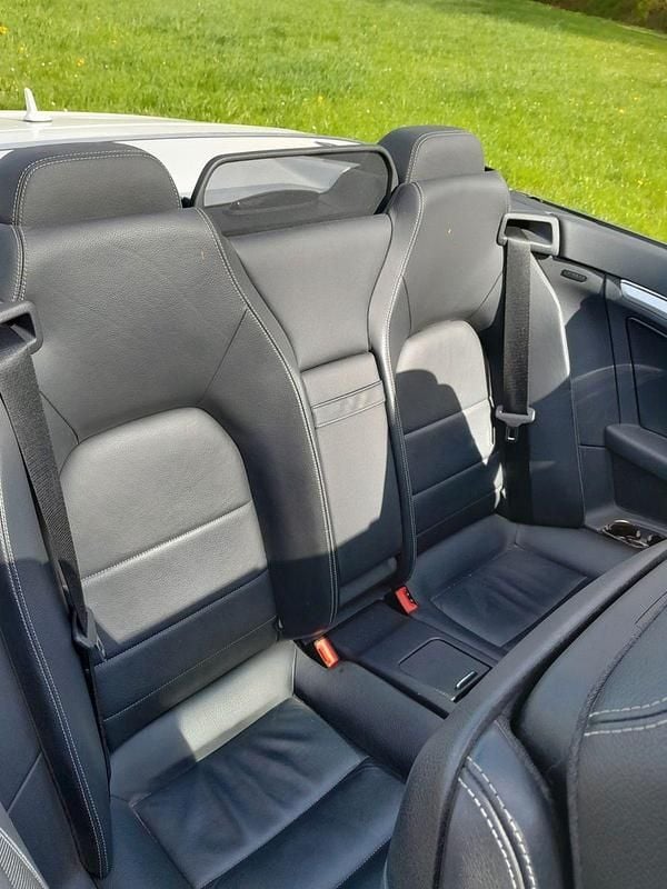 Gebraucht Mercedes E250 Avantgarde 204 PS (150 kW) 2011 Grau Cabrio