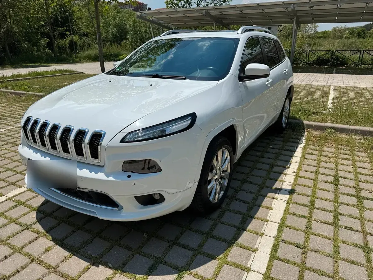 Gebraucht Jeep Cherokee Overland 200 PS (147 kW) 2017 Weiß SUV