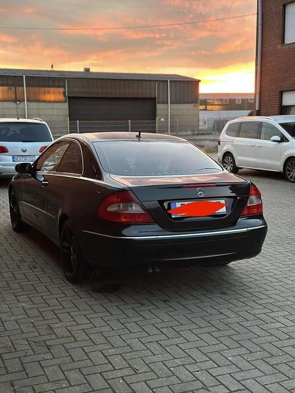 Gebraucht Mercedes CLK220 Avantgarde 150 PS (110 kW) 2006 Schwarz Coupé