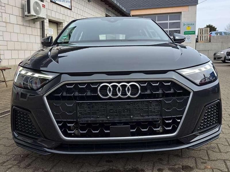 Second-hand Audi A1 Advanced 116 CP (85 kW) 2020 Gri SUV