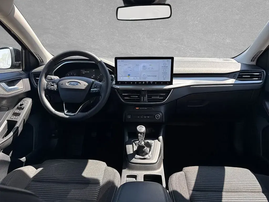 Gebraucht Ford Focus Titanium 125 PS (91 kW) 2023 Orange Limousine
