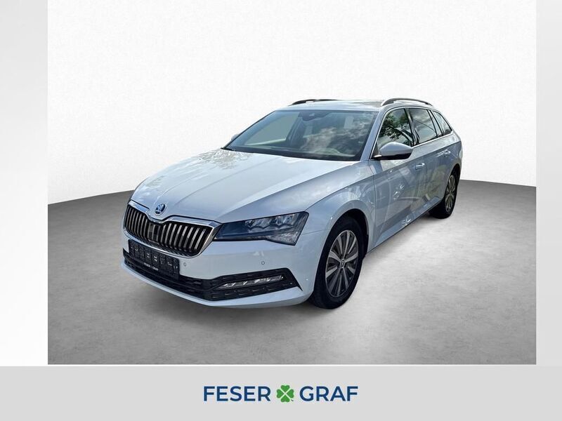 Weiß Gebraucht 2022 Skoda Superb Ambition Kombi | 23.890 € (Guter Preis) - Bild 1/4