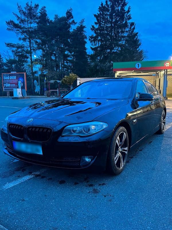 Gebraucht BMW 520 M Sport 184 PS (135 kW) 2012 Schwarz Limousine