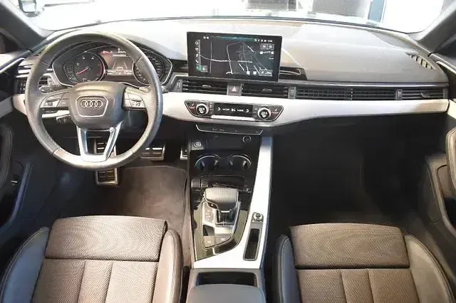 Gebraucht Audi A4 S-Line 163 PS (119 kW) 2023 Mythosschwarz Kombi
