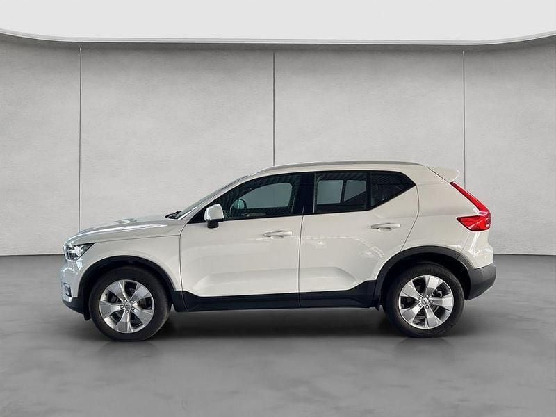 Gebraucht Volvo XC40 Momentum 163 PS (119 kW) 2021 Weiß SUV