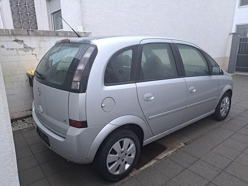 Silber Gebraucht 2006 Opel Meriva Van / Kleinbus | 2.250 € (Superpreis) - Bild 1/4