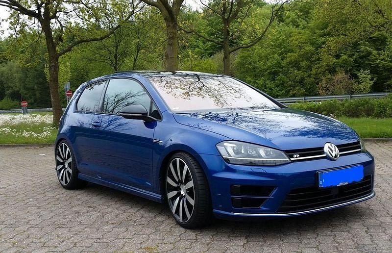 Blau Gebraucht 2014 VW Golf VII R Limousine | 32.000 € - Bild 1/4