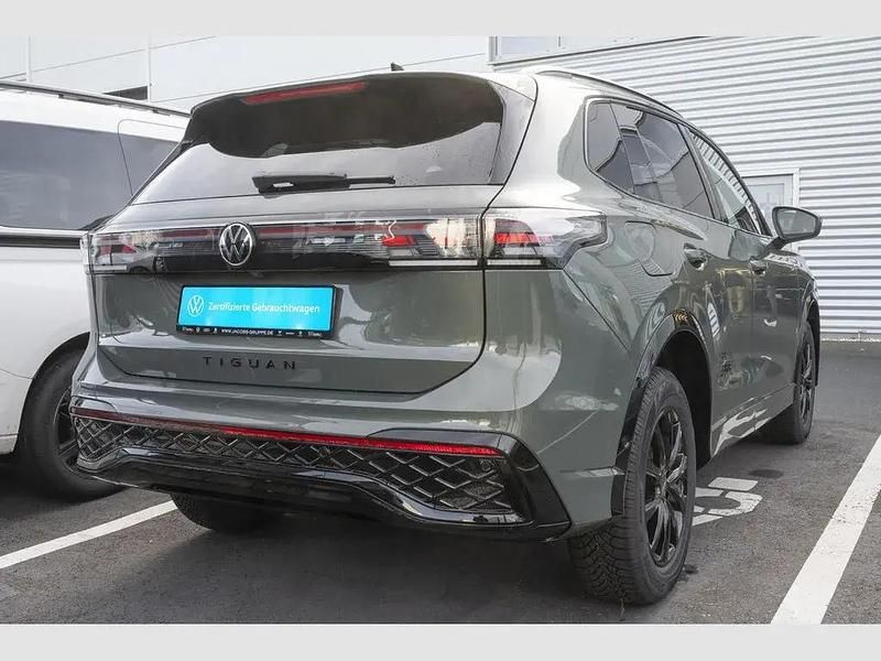 Gebraucht VW Tiguan Style 150 PS (110 kW) 2025 Grün SUV