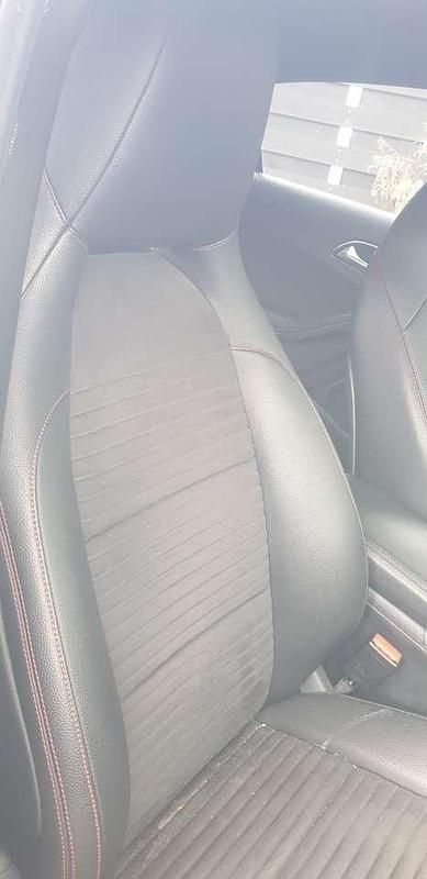Gebraucht Mercedes A180 122 PS (89 kW) 2016 Kosmosschwarz  metalliclack Kleinwagen