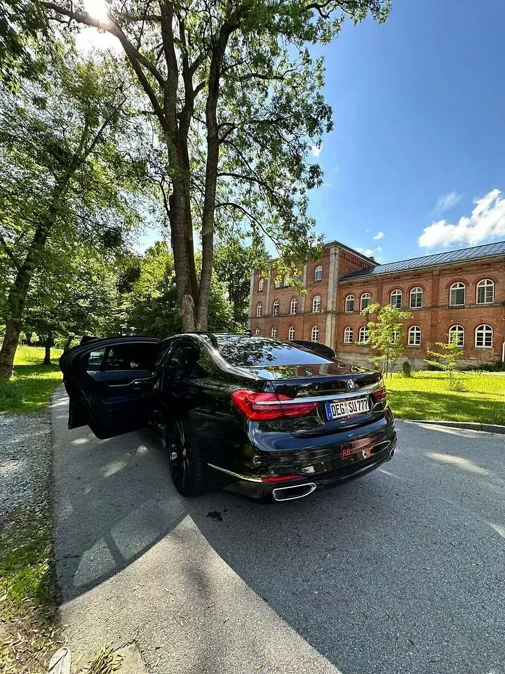 Gebraucht BMW 730 265 PS (194 kW) 2017 Limousine