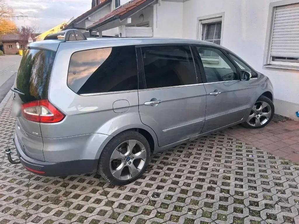 Gebraucht Ford Galaxy 140 PS (102 kW) 2010 Grau Van / Kleinbus