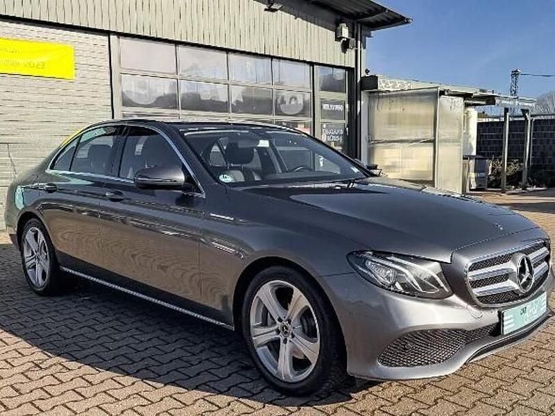 Gebraucht Mercedes E200 Avantgarde 150 PS (110 kW) 2017 Grau Limousine