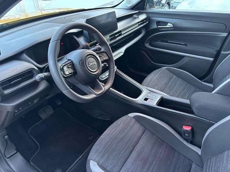 Gebraucht Jeep Avenger EV Longitude 114 kW (156 PS) 2023 Gelb SUV