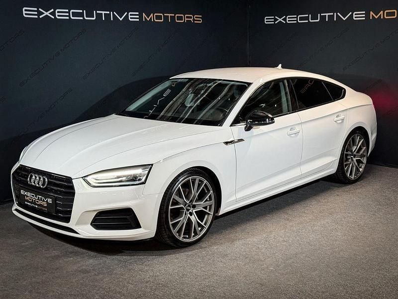 Weiß Gebraucht 2019 Audi A5 Sportback Sport Kleinwagen | 19.900 € (Superpreis) - Bild 1/4