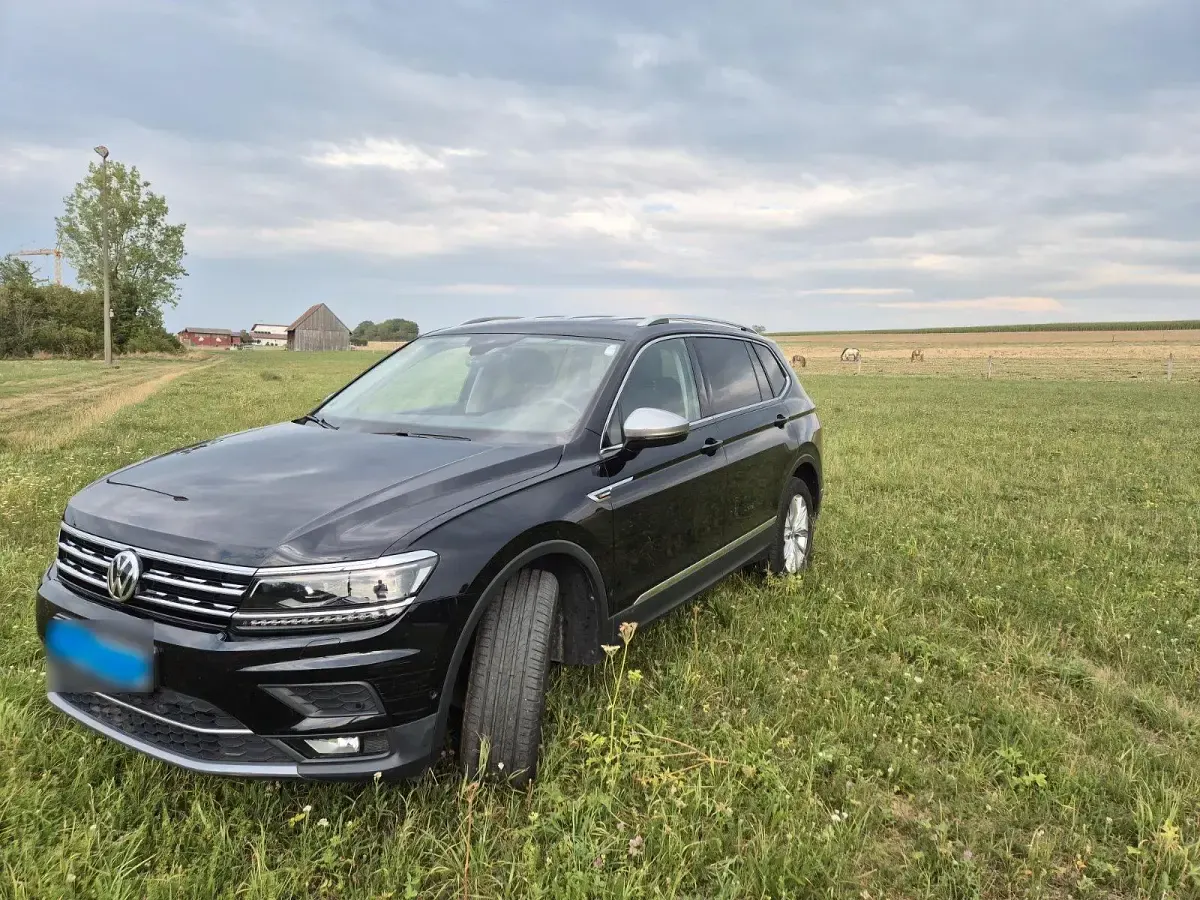Gebraucht VW Tiguan Allspace Highline 150 PS (110 kW) 2018 Schwarz SUV