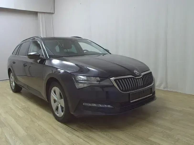 Gebraucht Skoda Superb Ambition 150 PS (110 kW) 2021 Schwarz magic perleffekt (metallic) Kombi