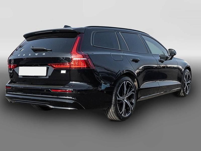 Gebraucht Volvo V60 Plus 349 PS (256 kW) 2022 Schwarz Kombi