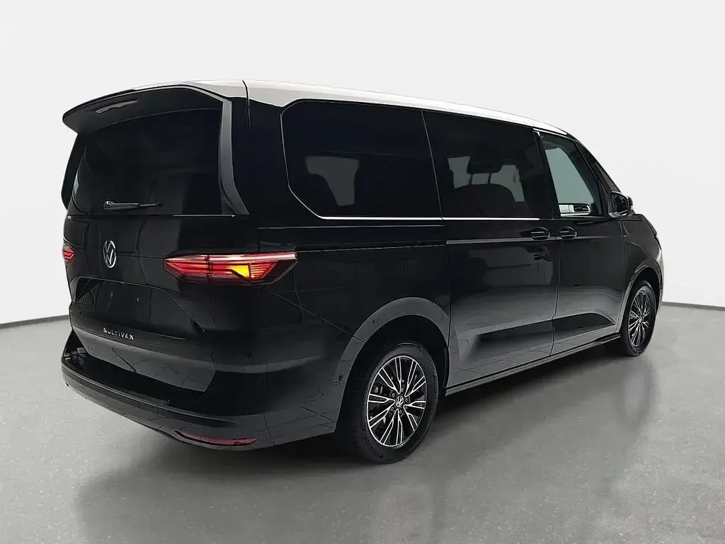Neu VW T7 Life 150 PS (110 kW) 2026 Deep black perleffekt Van