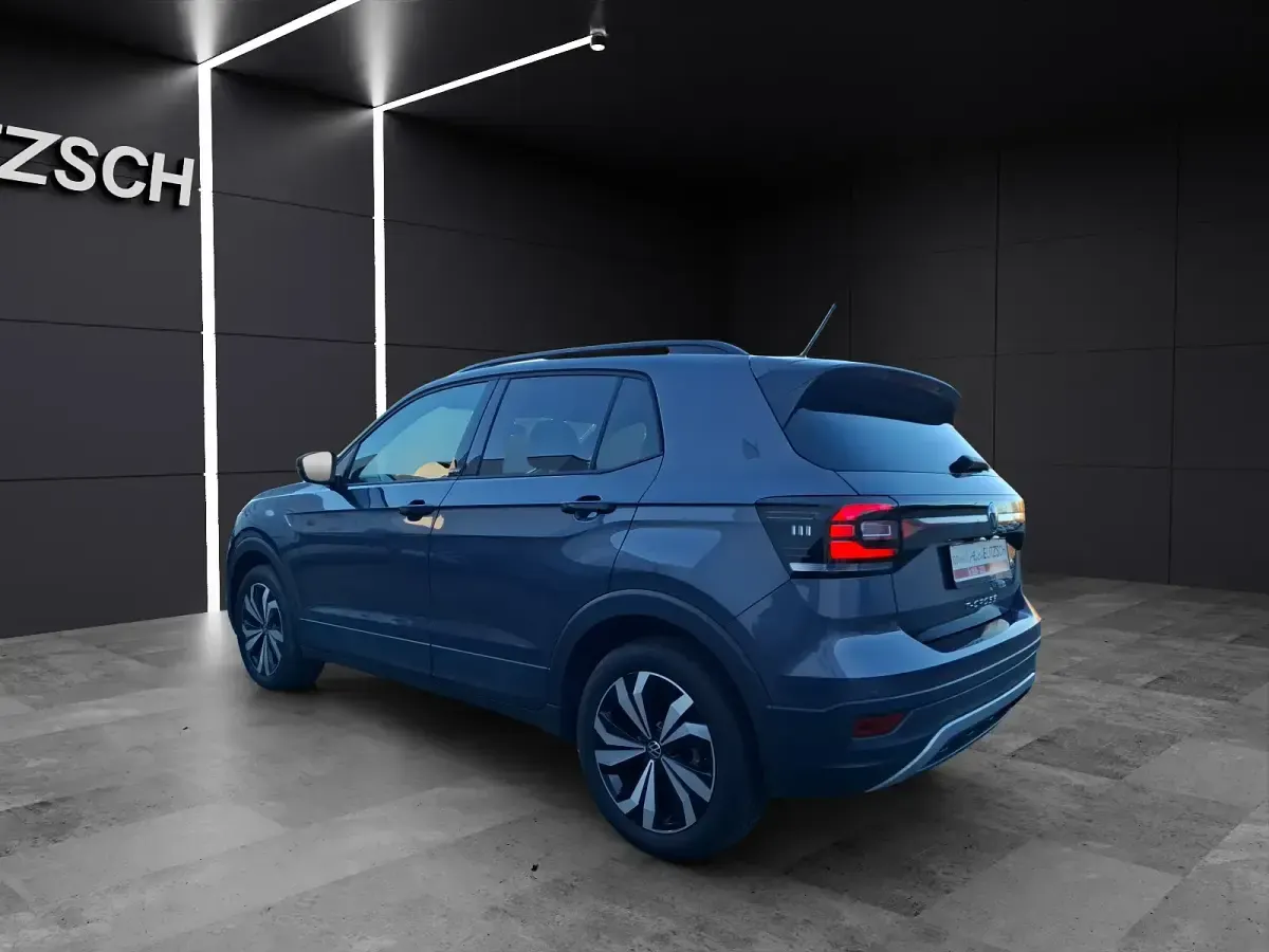 Używany VW T-Cross Active 110 KM (80 kW) 2022 Szary SUV