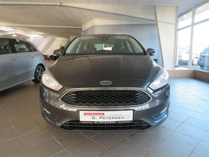 Gebraucht Ford Focus 125 PS (91 kW) 2018 Grau Limousine
