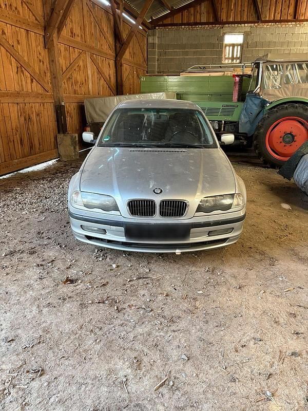 Gebraucht BMW 323 170 PS (125 kW) 2000 Silber Limousine