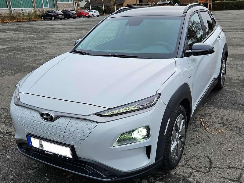 Weiß Gebraucht 2021 Hyundai Kona Style SUV | 17.000 € (Guter Preis) - Bild 1/4