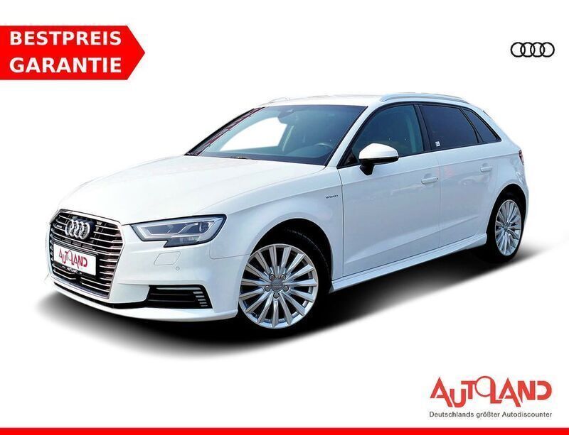 Weiß Gebraucht 2017 Audi A3 Sportback e-tron Comfort Limousine | 20.490 € (Teuer) - Bild 1/4