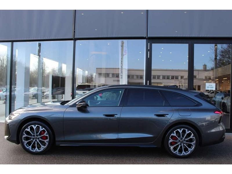 Nouă Audi A6 S-Line 367 CP (269 kW) 2026 Gri Break