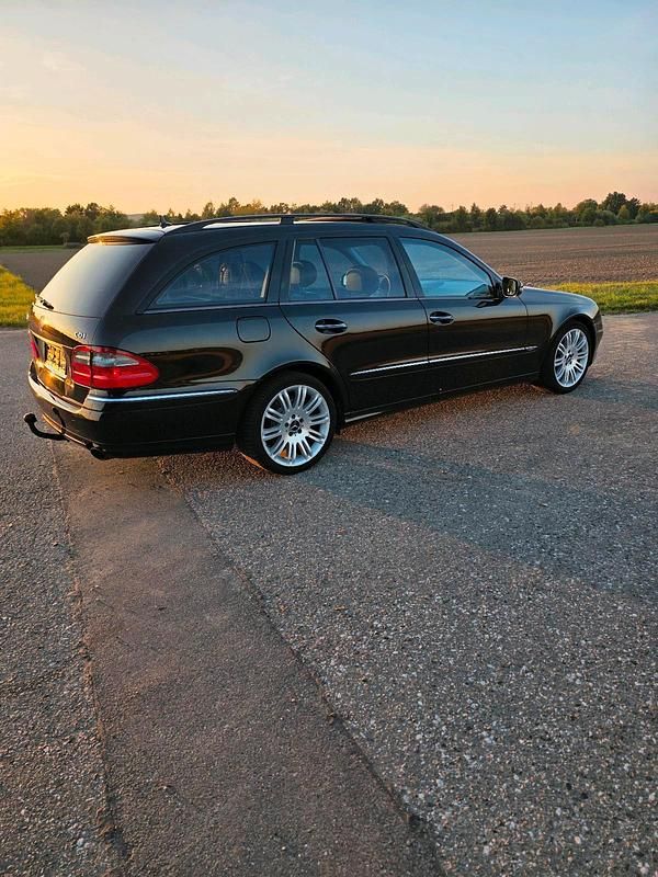 Schwarz Gebraucht 2009 Mercedes 280 Sport Kombi | 7.000 € - Bild 1/4