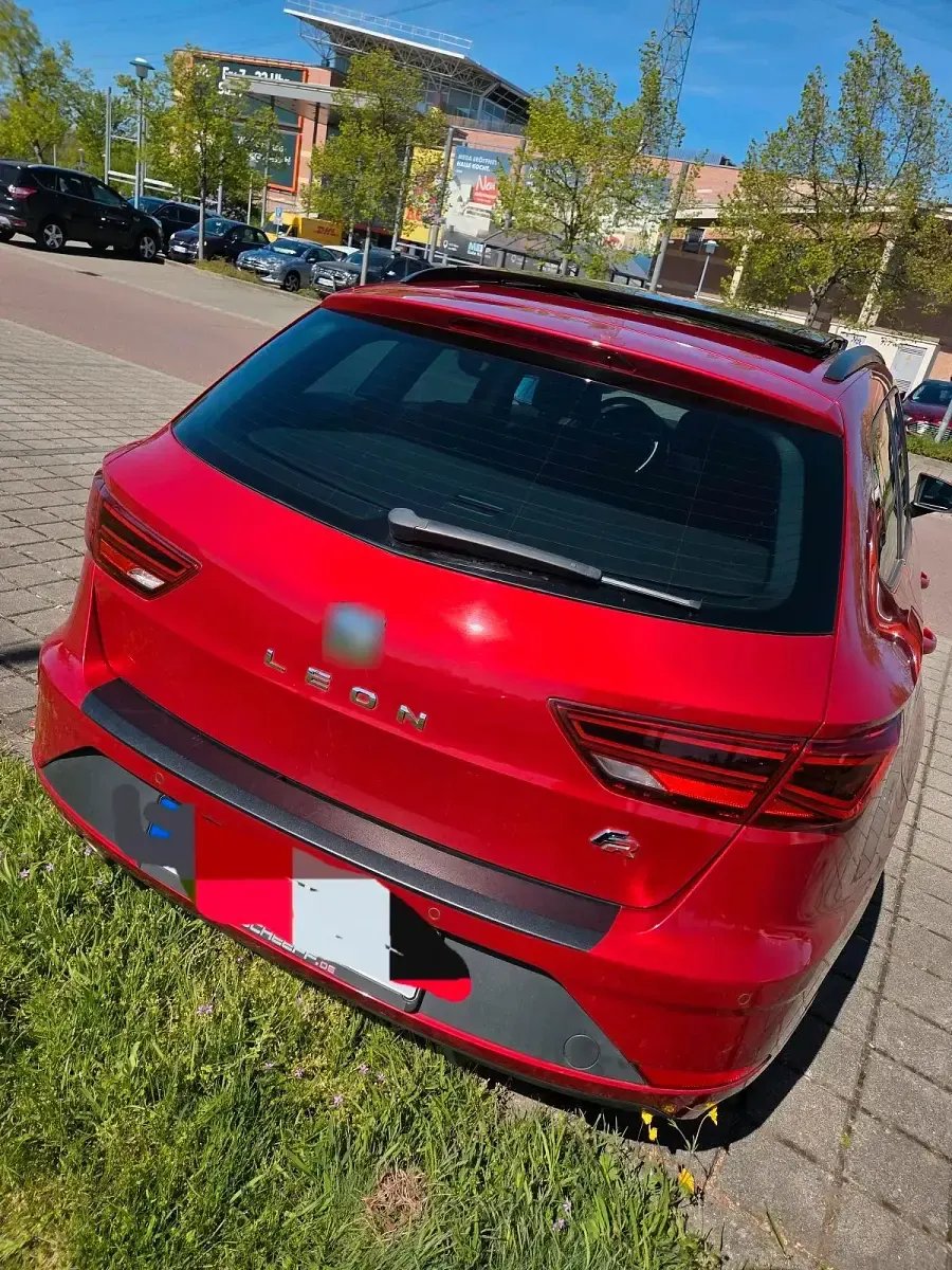 Gebraucht Seat Leon ST FR 150 PS (110 kW) 2017 Rot Kombi