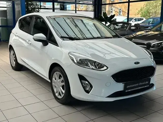 Gebraucht Ford Fiesta Cool & Connect 95 PS (69 kW) 2021 Weiß Kleinwagen