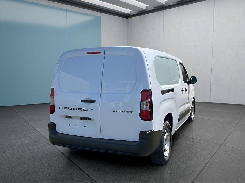 Gebraucht Peugeot Partner 102 PS (75 kW) 2025 Weiß Van / Kleinbus