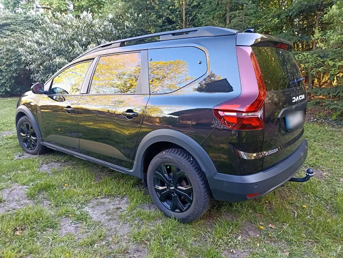 Gebraucht Dacia Jogger Extreme 110 PS (80 kW) 2023 Schwarz Van / Kleinbus
