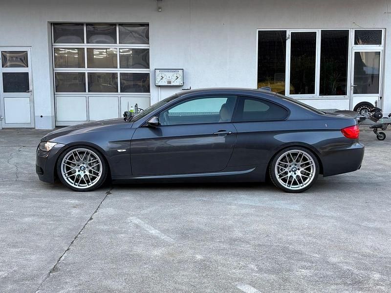 Gebraucht BMW 335 Performance 306 PS (225 kW) 2008 Grau Coupé