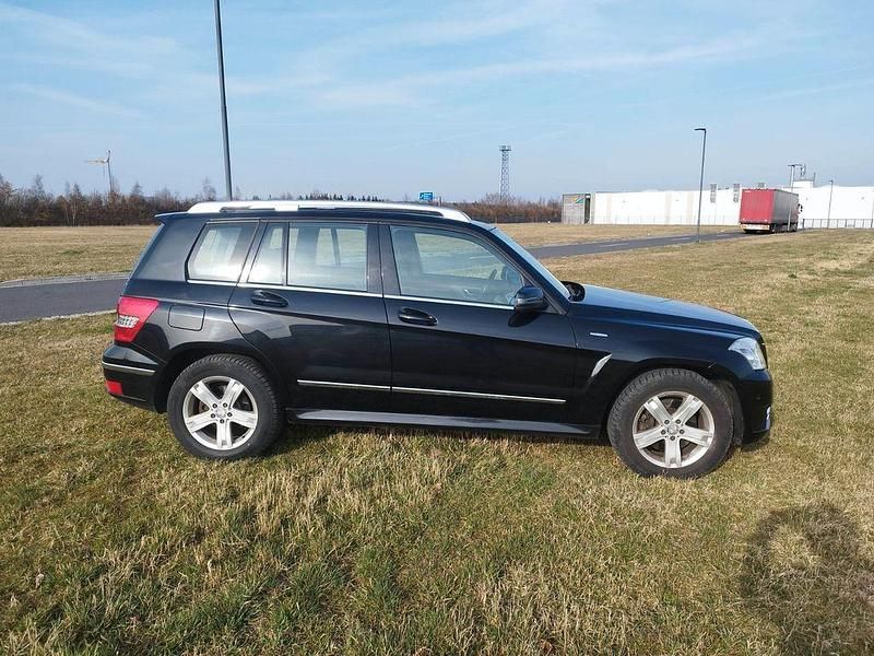 Gebraucht Mercedes GLK200 143 PS (105 kW) 2011 Schwarz SUV