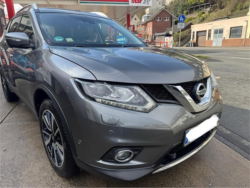 Gebraucht Nissan X-Trail 131 PS (96 kW) 2015 Grau SUV