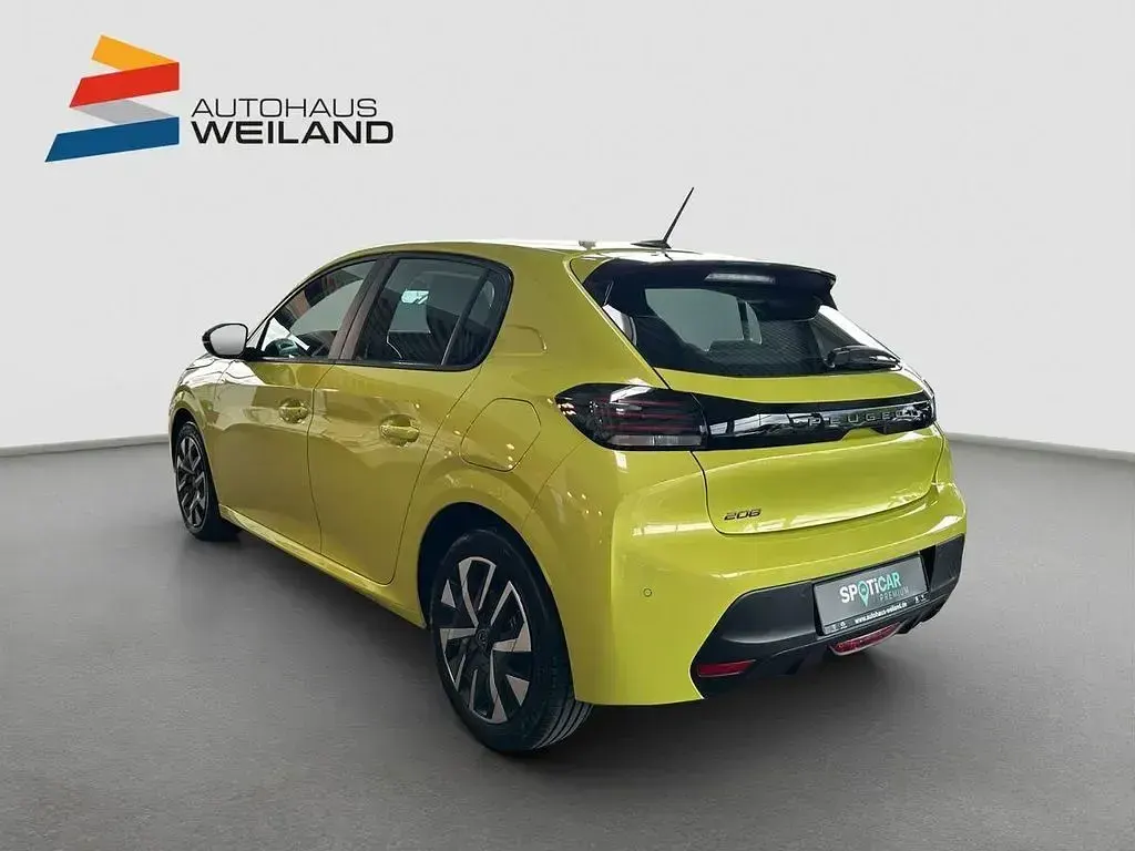 Gebraucht Peugeot 208 Active 101 PS (74 kW) 2024 Gelb Kleinwagen