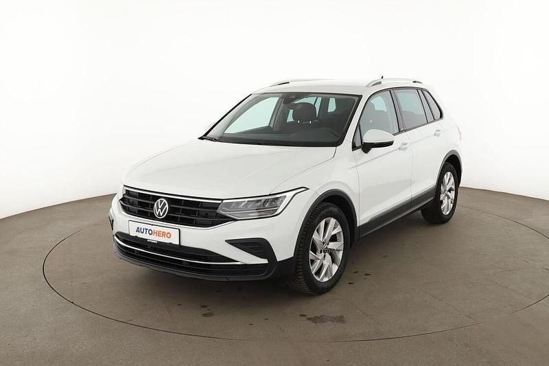 Gebraucht VW Tiguan Active 122 PS (89 kW) 2021 Weiß SUV