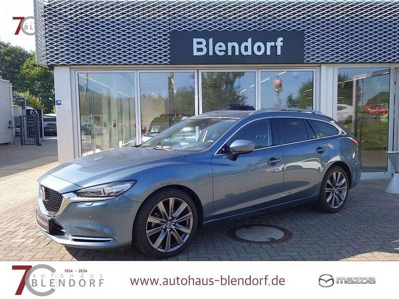 Saphirblau metallic Gebraucht 2020 Mazda 6 Sports-Line Kombi | 26.450 € (Fairer Preis) - Bild 1/3