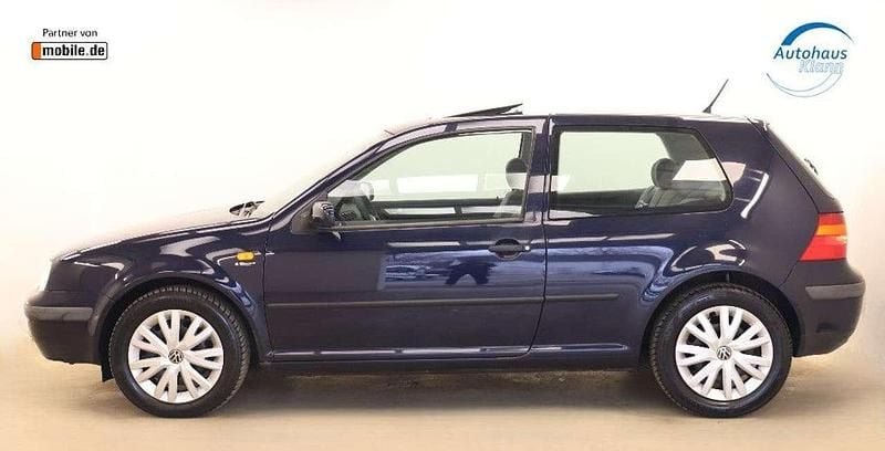 Gebraucht VW Golf IV 75 PS (55 kW) 1998 Atlantikblau Kleinwagen