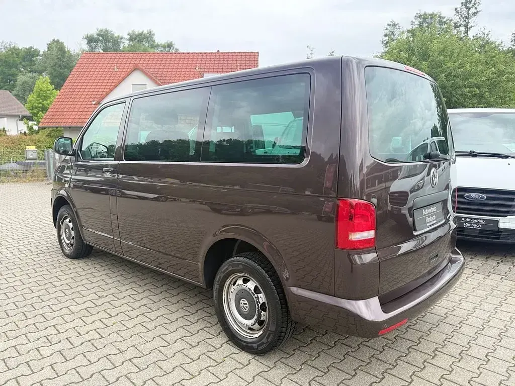 Gebraucht VW Multivan 140 PS (102 kW) 2014 Braun Van / Kleinbus