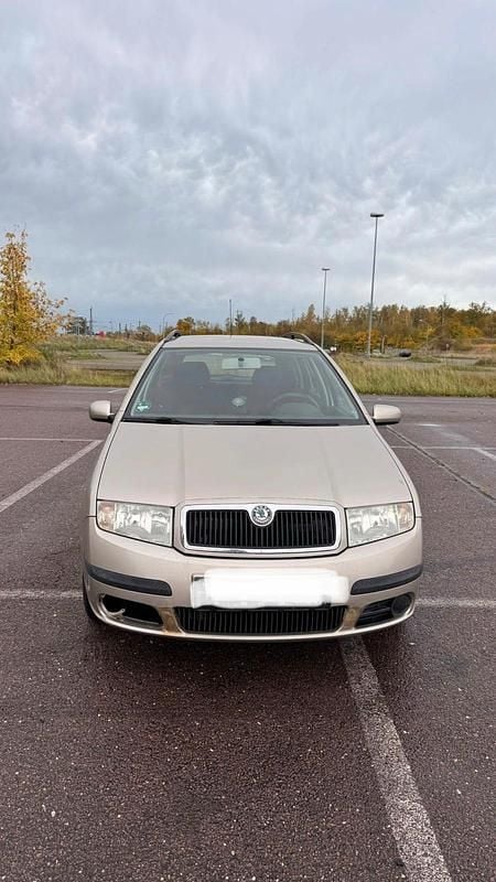 Beige Gebraucht 2004 Skoda Fabia Kombi | 999 € (Fairer Preis) - Bild 1/4
